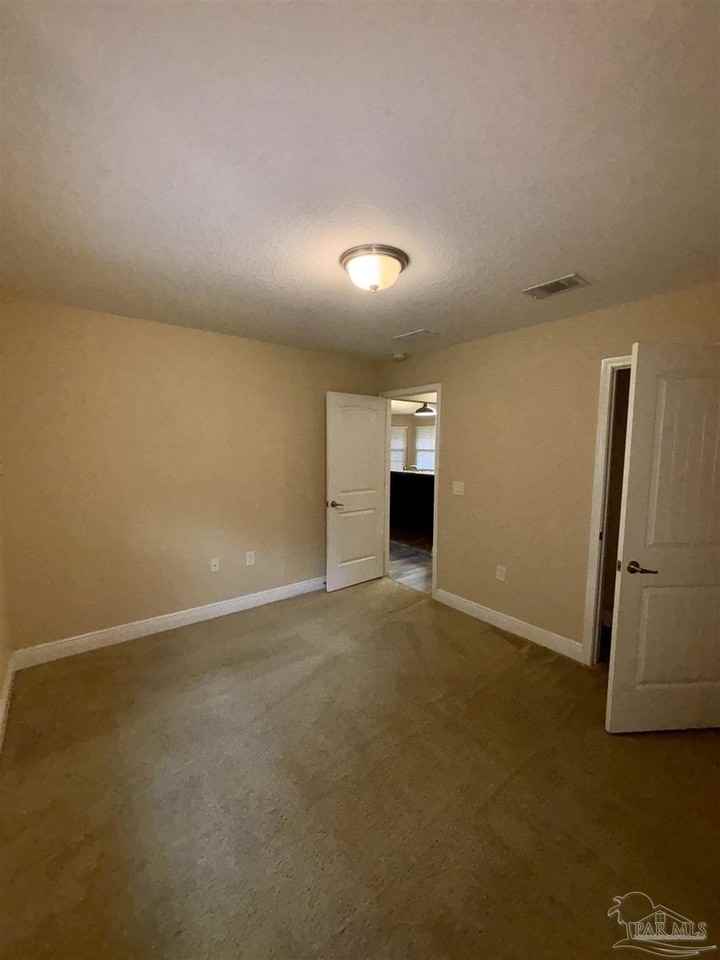 6169 Autumn Pines Cir - Photo 5 of 25