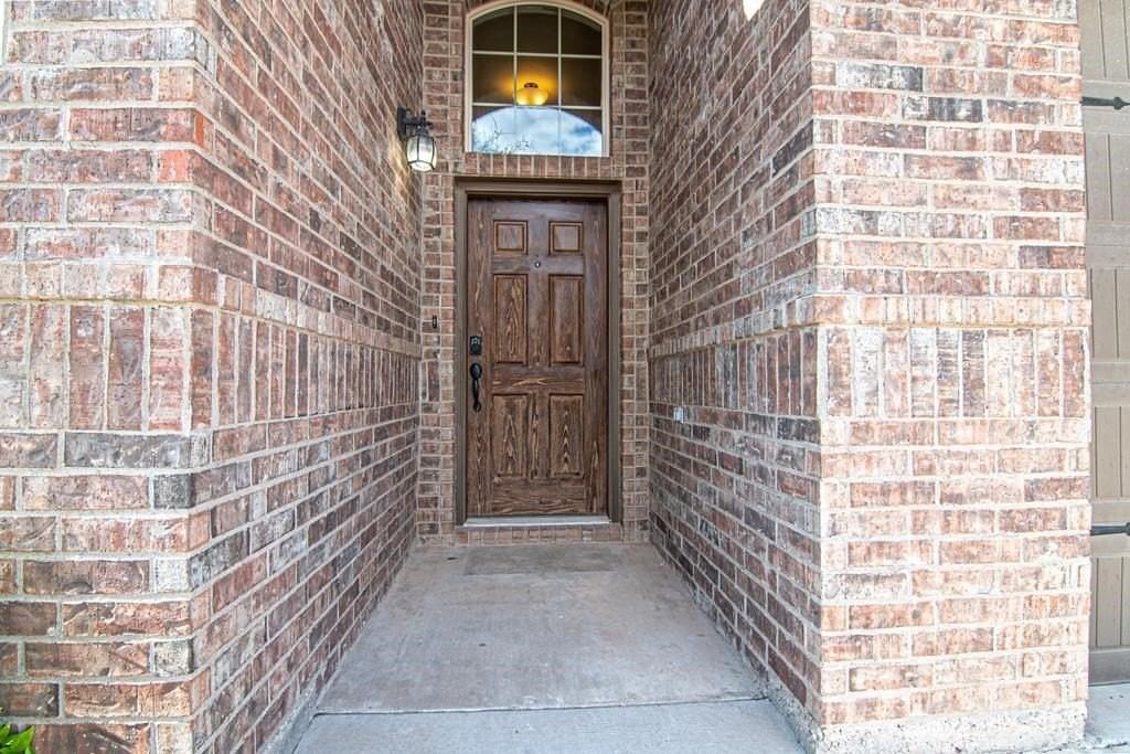 6612 Colony Rd - Photo 2 of 30