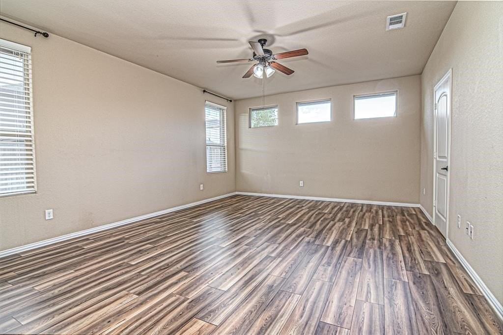 6612 Colony Rd - Photo 7 of 30
