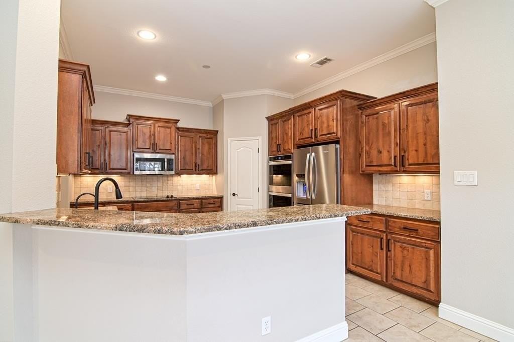 5508 La Jolla Cv - Photo 5 of 38