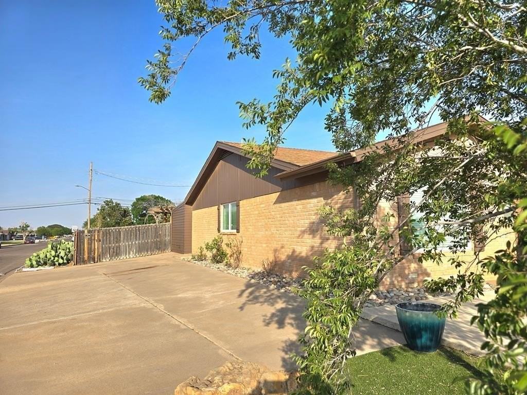 2602 N Pecos St #A - Photo 2 of 26