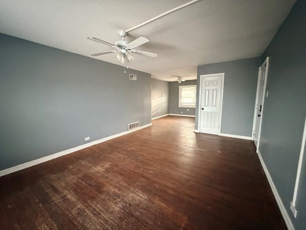 1101 N Carrizo St #6 - Photo 3 of 10