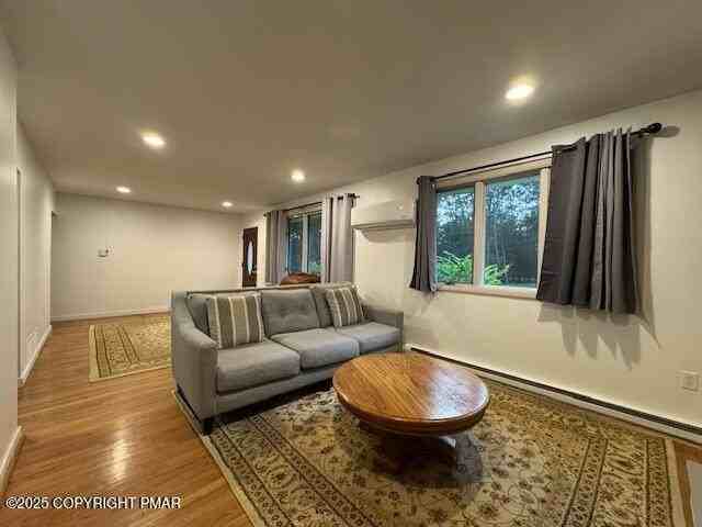 184 Oak Ln - Photo 6 of 19