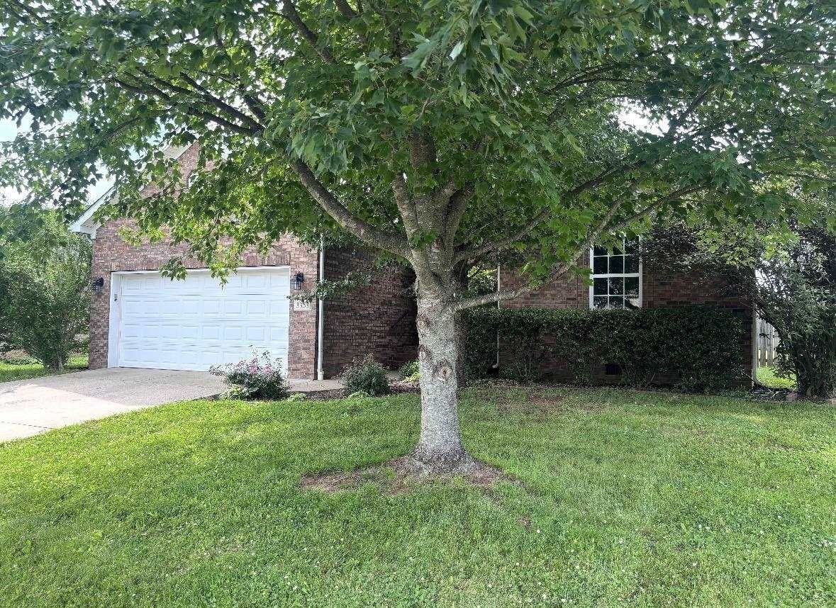 3353 Fair Oaks Cir - Photo 2 of 20