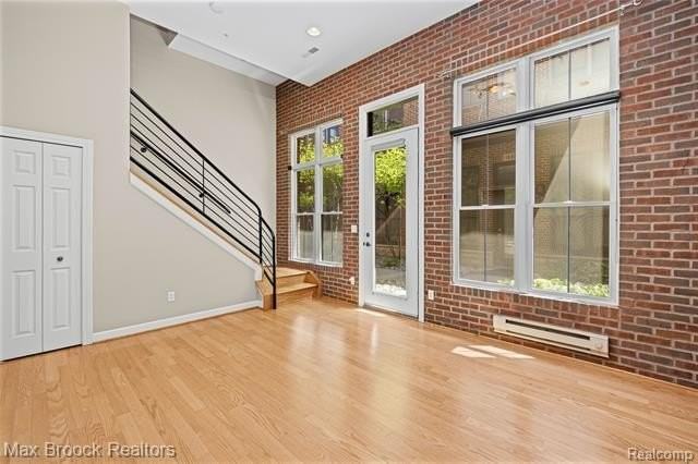 420 Lewis Ct - Photo 5 of 41