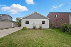 37752 Huron Pointe Dr - Photo 1 of 1