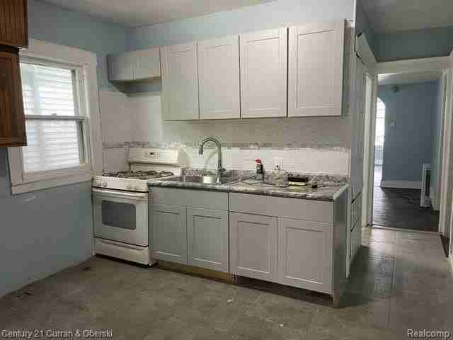 5317 Spokane St - Photo 4 of 10