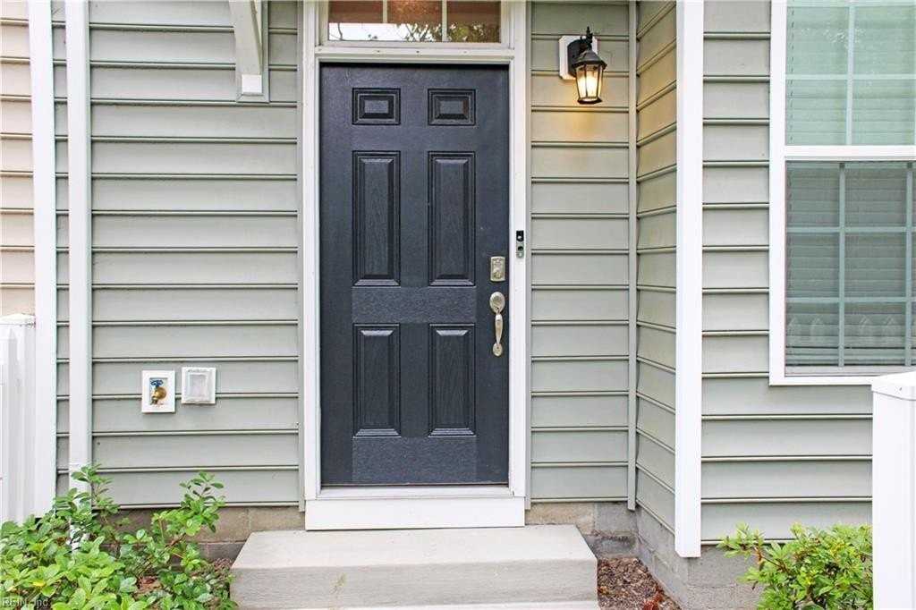 3111 Burlington St - Photo 3 of 18