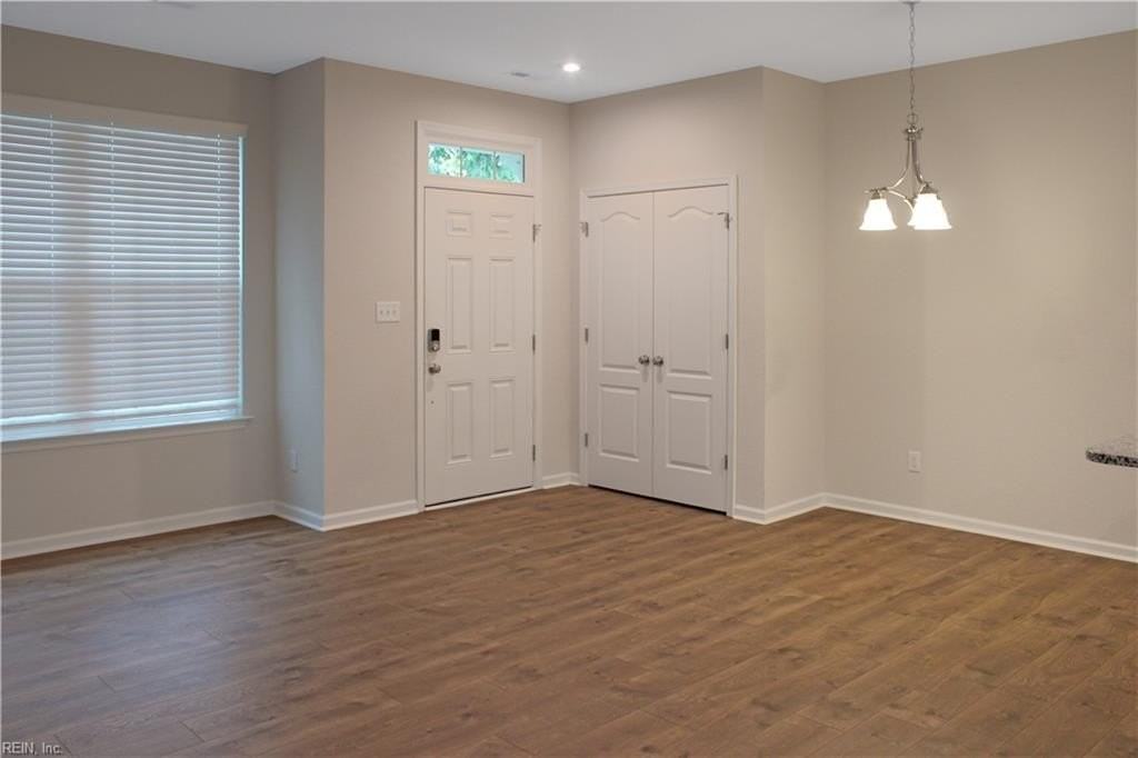 3111 Burlington St - Photo 5 of 18