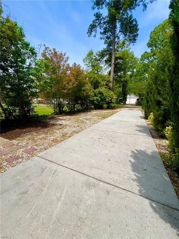 201 Frank Dr - Photo 4 of 48