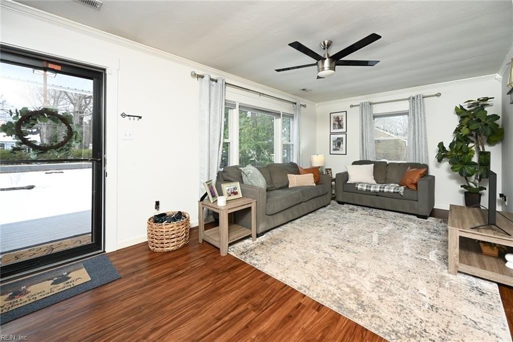 201 Frank Dr - Photo 7 of 48