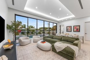 220 S Swinton Ave - Photo 1 of 1