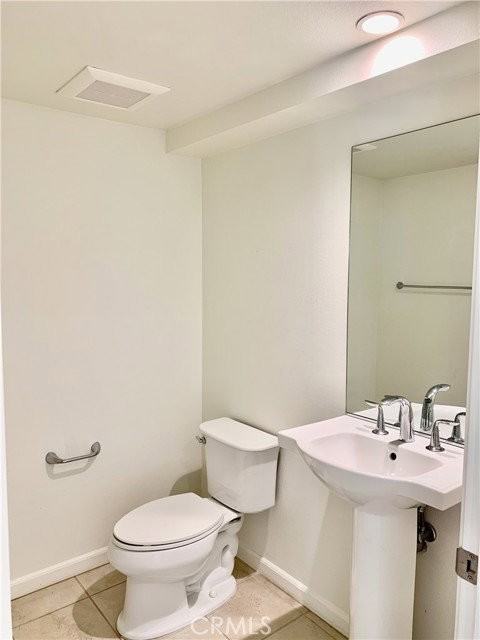 112 Breakwater - Photo 6 of 8