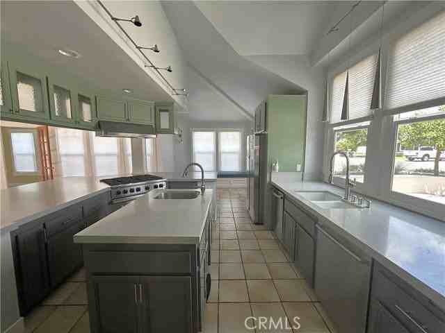 1938 Westminster Ave - Photo 6 of 8