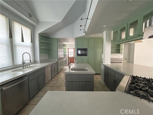 1938 Westminster Ave - Photo 7 of 8