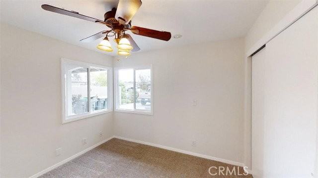 239 Albert Pl - Photo 6 of 8