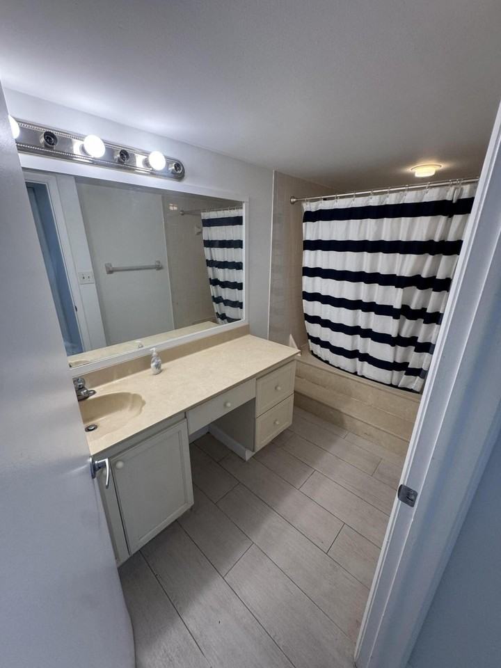 612 Executive Center Dr #102 - Photo 3 of 8