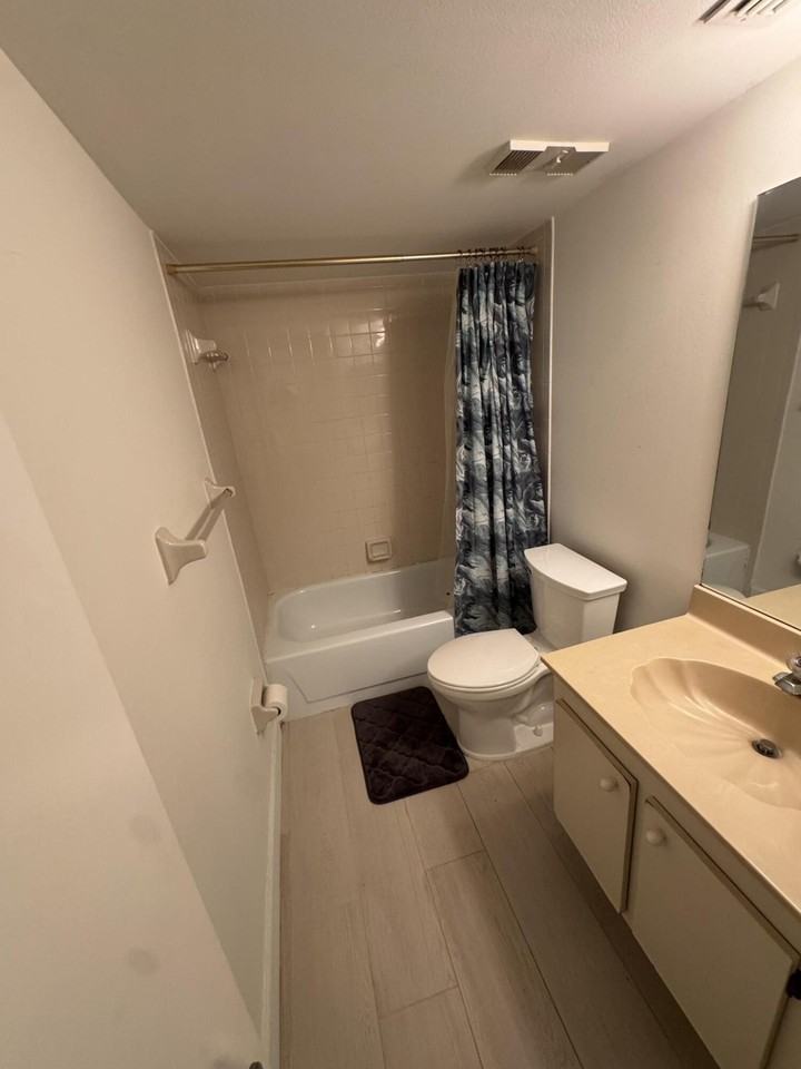 612 Executive Center Dr #102 - Photo 6 of 8