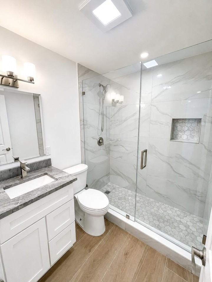 2104 Dock St #1 - Photo 6 of 9