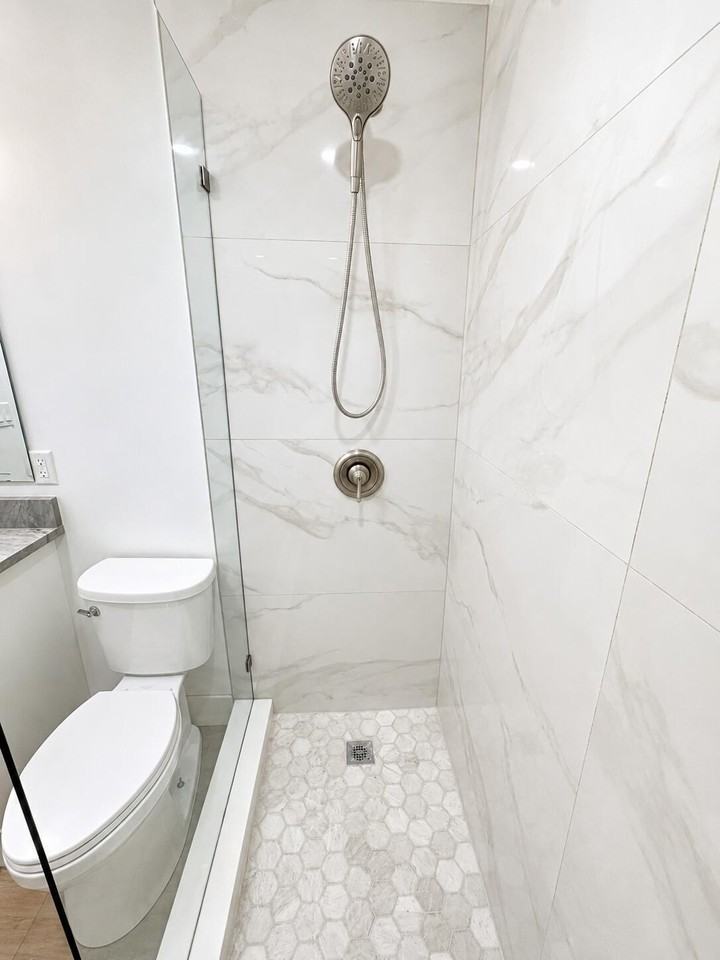 2104 Dock St #1 - Photo 7 of 9