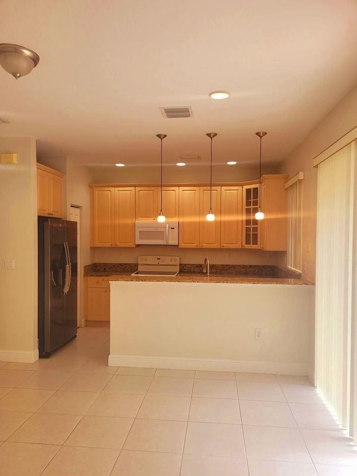 6639 Hidden Cove Dr #4-7 - Photo 6 of 28