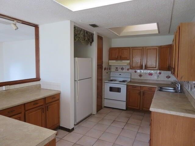 134 Nw Peach St - Photo 5 of 21