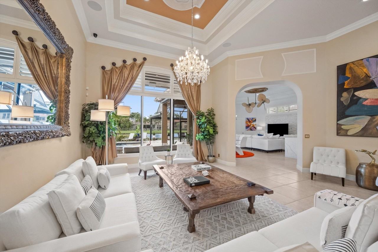 10771 Versailles Blvd - Photo 7 of 50
