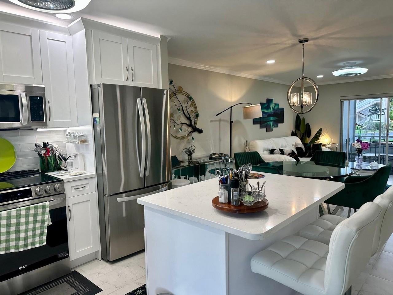 2721 Garden Dr N #105 - Photo 5 of 24