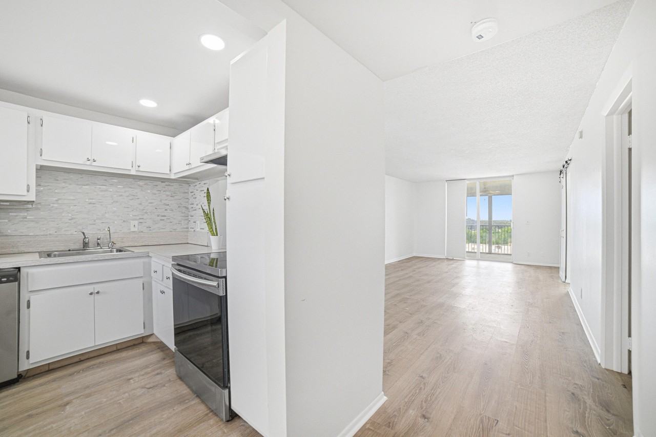 5700 Nw 2nd Ave #705 - Photo 5 of 32