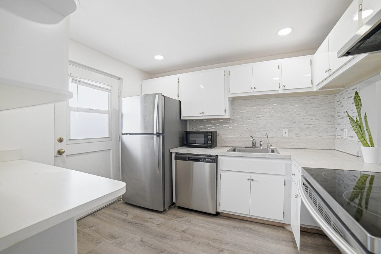 5700 Nw 2nd Ave #705 - Photo 6 of 32