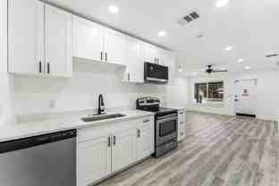 134 Sw 14th Ave #A - Photo 1 of 1