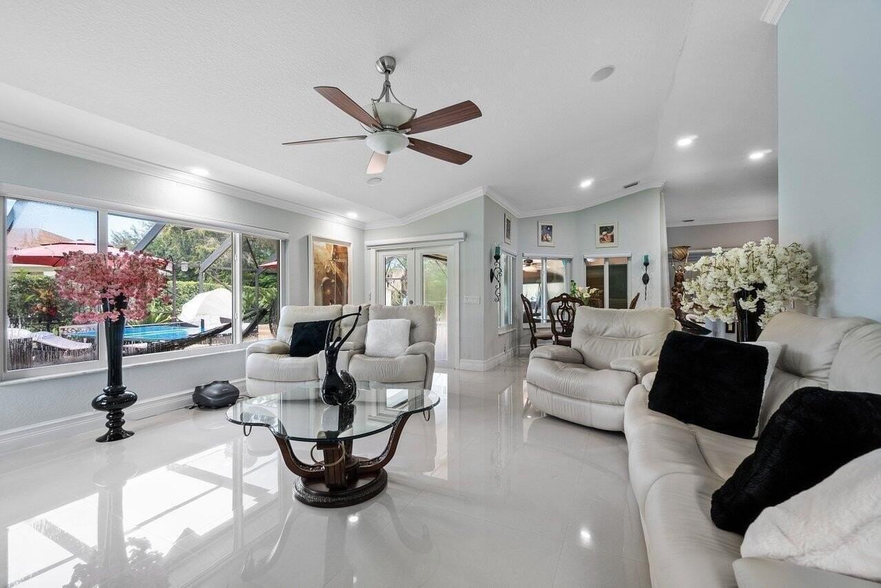 1265 Longlea Ter - Photo 7 of 28