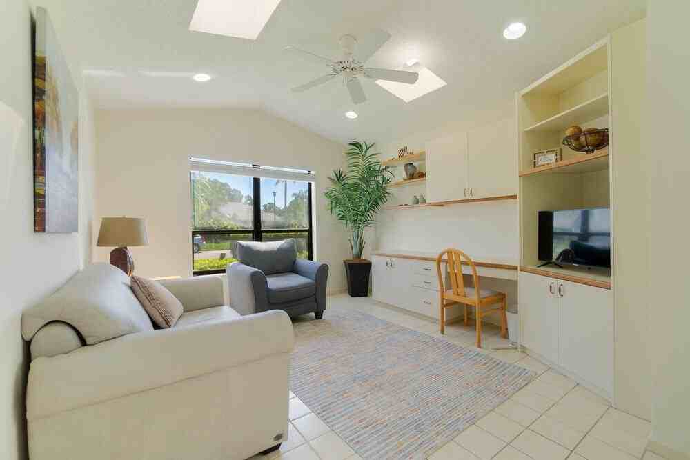 6672 S Pine Ct - Photo 5 of 31