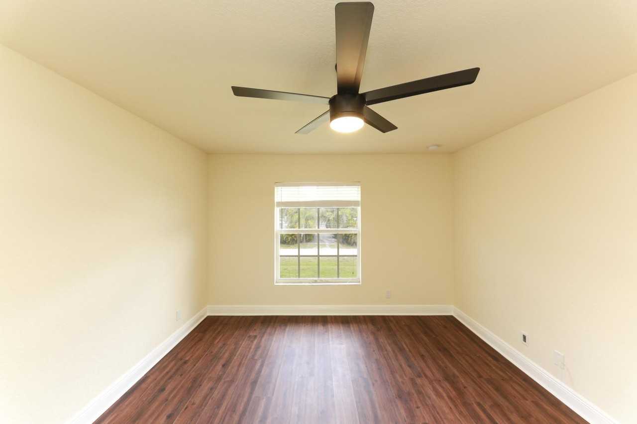 13342 87th St N #2ndFL - Photo 4 of 14