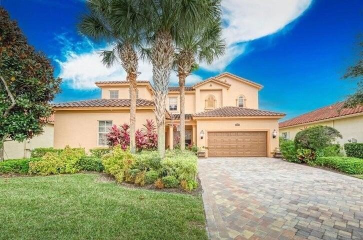 5574 55th Ave - Photo 2 of 25