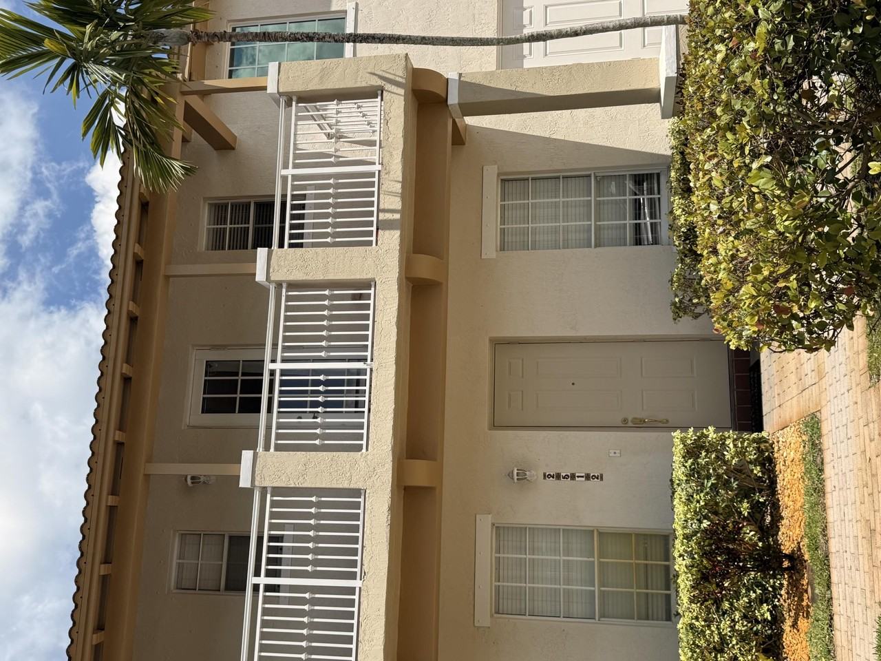 2512 Nw 4th St - Photo 4 of 5