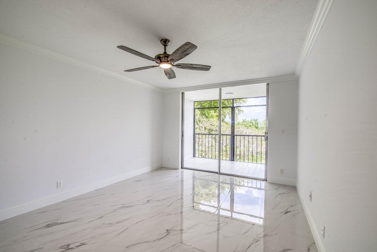 6795 Huntington Ln #406 - Photo 5 of 12