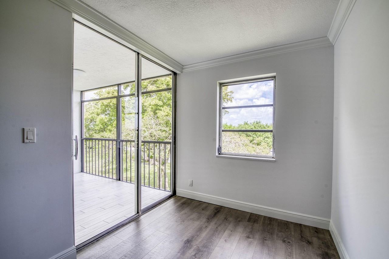 6795 Huntington Ln #406 - Photo 6 of 12