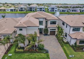 featured image of 9523 Riverside Park Dr