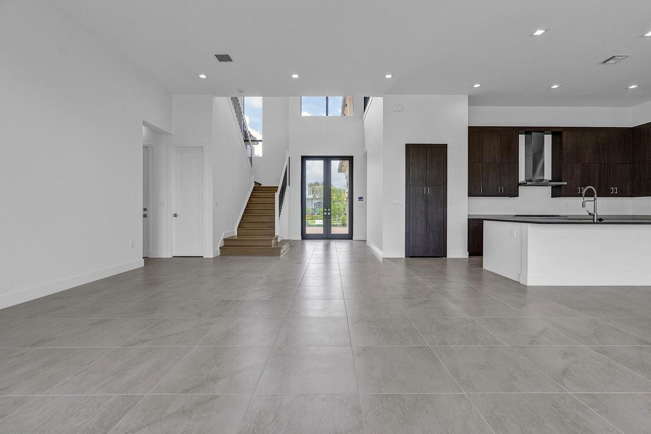 9523 Riverside Park Dr - Photo 3 of 47