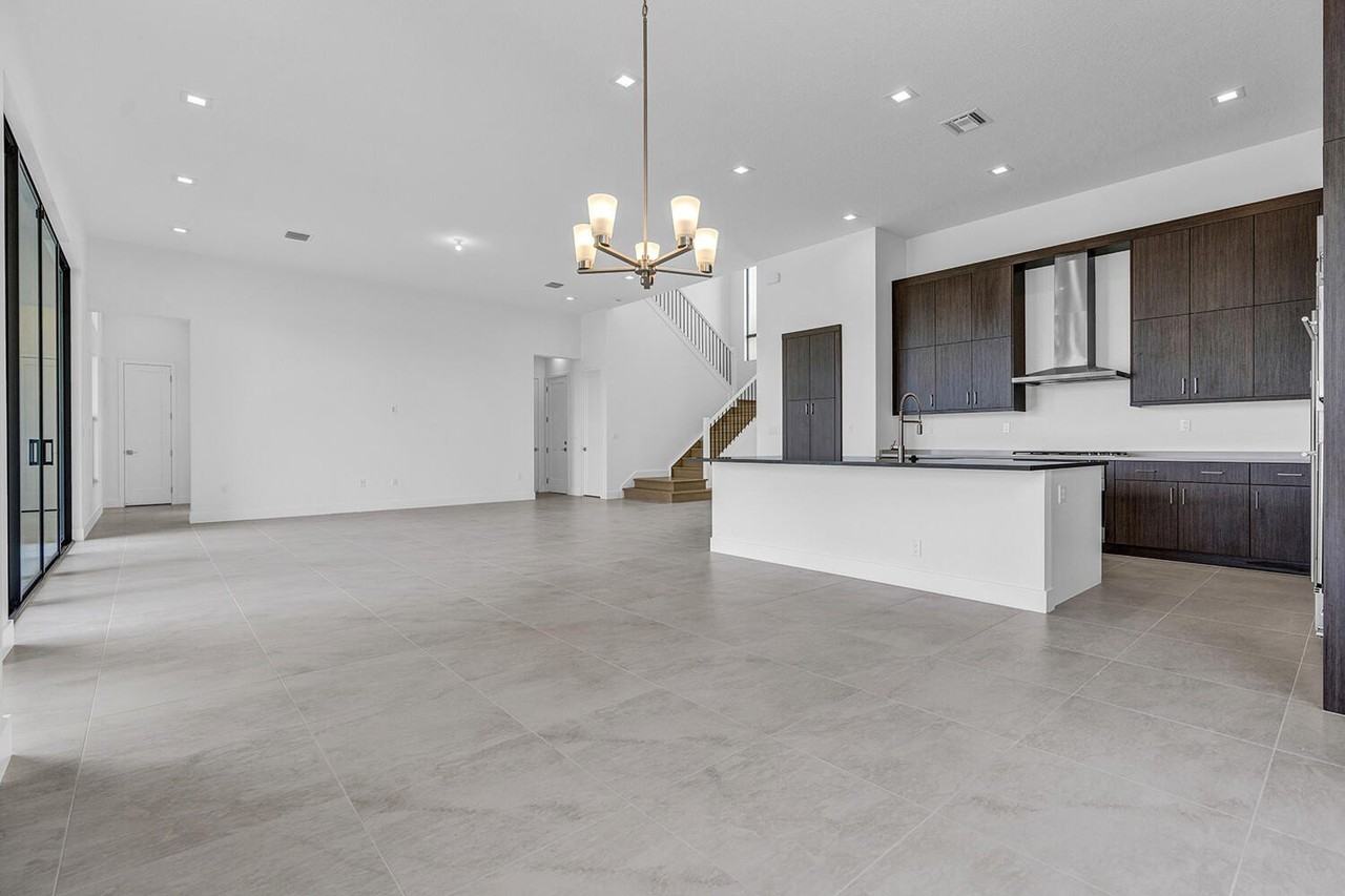 9523 Riverside Park Dr - Photo 5 of 47