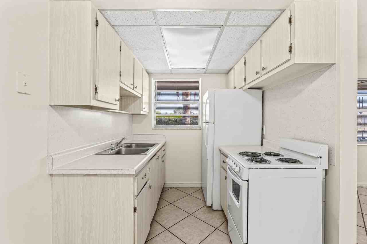 504 9th Ave N #508 - Photo 7 of 22