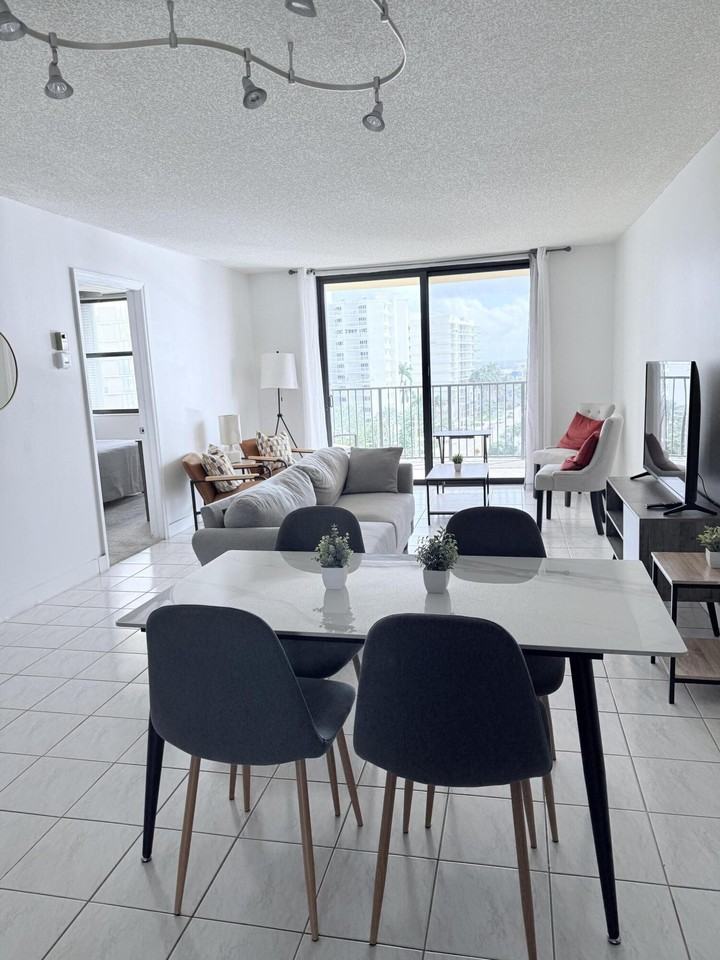 801 N Ocean Blvd #802