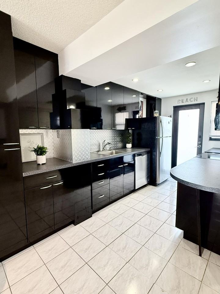 801 N Ocean Blvd #802 - Photo 6 of 29