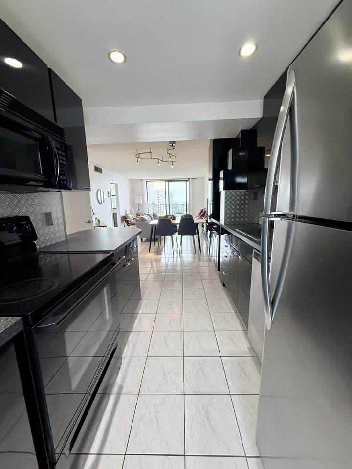 801 N Ocean Blvd #802 - Photo 7 of 28