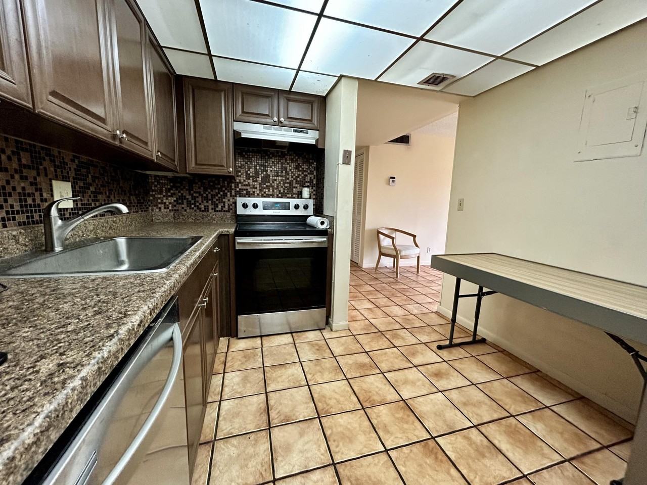 642 Nw 13th St #35 - Photo 5 of 11