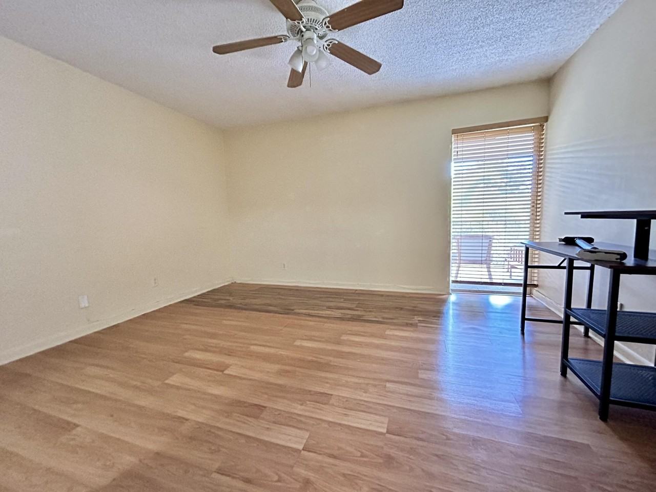 642 Nw 13th St #35 - Photo 7 of 11