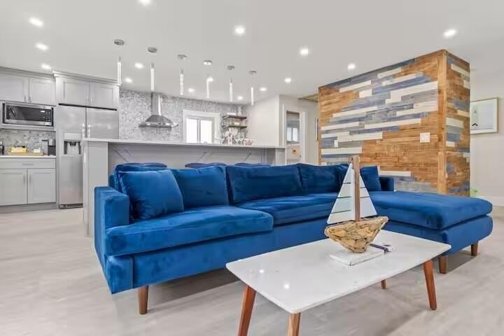 322 Nw 4th Ave - Photo 4 of 37