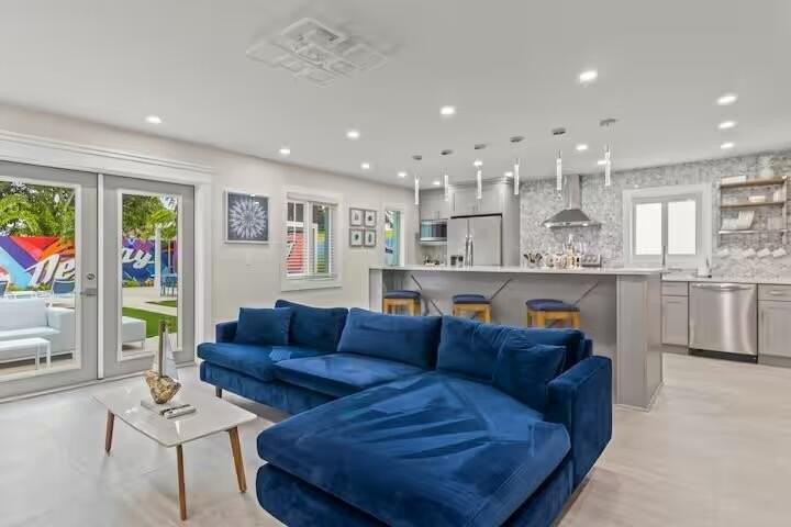 322 Nw 4th Ave - Photo 6 of 37