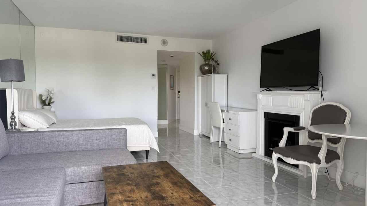 2600 N Flagler Dr #413 - Photo 6 of 22